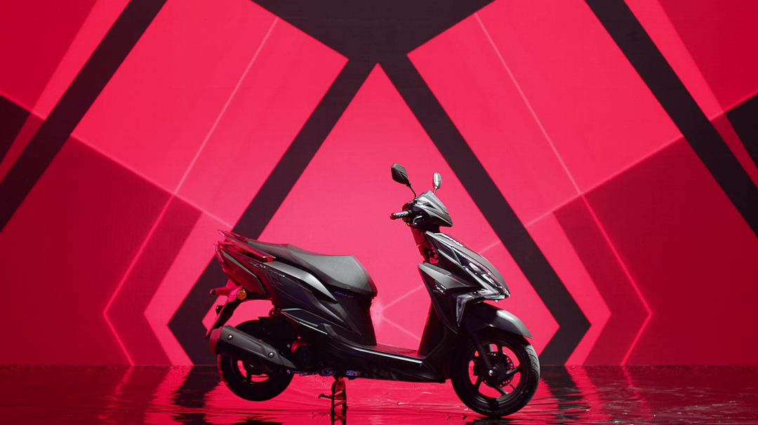 順動新作│時尚裂變，颯風而行，本田RX125摩托車震撼出街